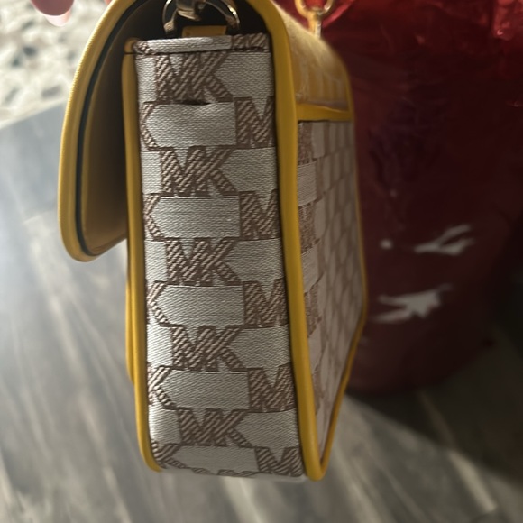 Michael Kors bag - Picture 4 of 4